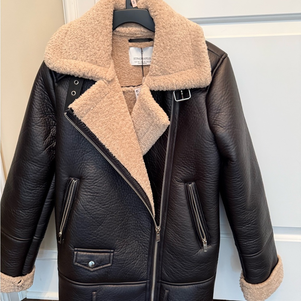 Stradivarius Black Jacket with Cream Shearling